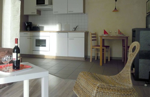 Kranichfeld Apartment | Vacation apartment 1, 1 bedroom, 2 extra beds possible in the living room, 1 baby crib (up to 3 years)