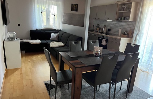 Langerringen Apartment | Vacation apartment with large Terrasse