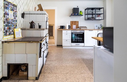 Lauchhammer Apartment | Vacation apartment Marie - Holiday home Enessa