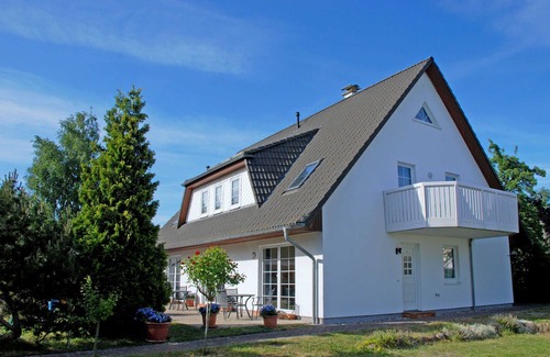 Middelhagen Apartment | Vacation apartment Vilm with sun terrace - Holiday apartments on the Hagenschen Wiek