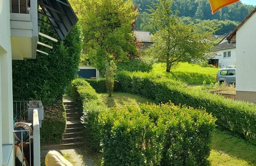 Neckargemuend Apartment | Vacation apartment on the outskirts and forest edge of Neckargemünd in a quiet MfH