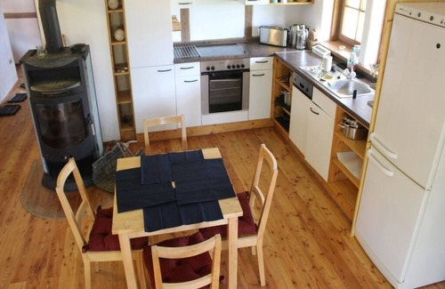 Pfarrweisach Apartment | Vacation apartment (58sqm) with fully equipped kitchen and Swedish stove