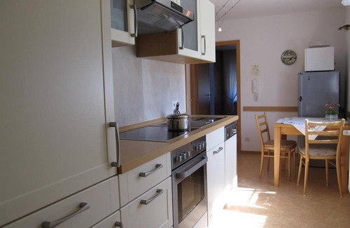 Schwedelbach Bed & Breakfast | Vacation apartment "Blütenzauber" - Guesthouse Birnbaumhof