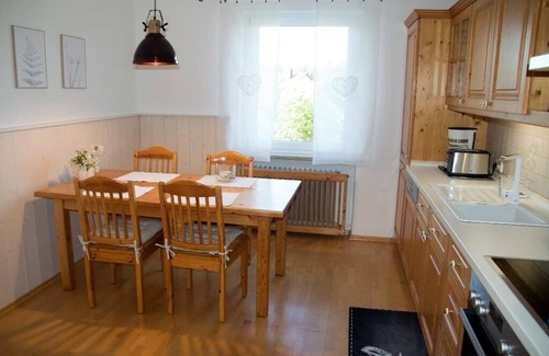 Wackersdorf Apartment | Vacation apartment (90sqm) with 3 bedrooms