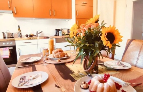 Wernigerode Old Town Apartment | Vacation apartment "Rathaus" with 82sqm - at Kohlmarkt, in the heart of the city