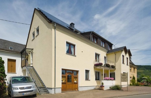 Piesport Apartment | Vacation apartment "Domherr" - Ferienwohnungen Veit