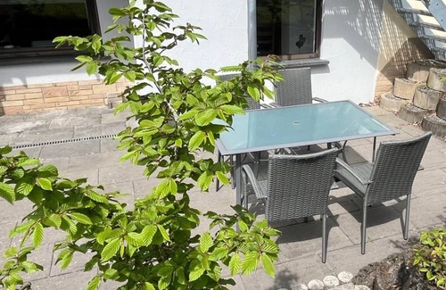Gillenfeld Apartment | Vacation apartment Eifelliebe Gillenfeld - 4-bed vacation apartment with bath/WC, up to 6 persons