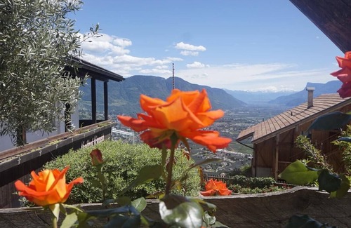 Lagundo Apartment | Vacation Apartment "Elisabeth" with Panoramic Mountain View & Shared Garden