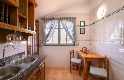 La Sabinita Apartment | Vacation Apartment 'Casa Abona' with Sea View, Private Terrace and Wi-Fi