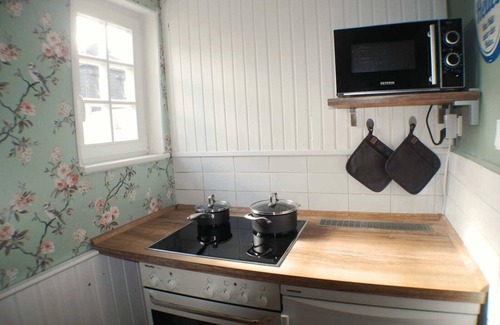 Harleshausen Apartment | Vacation apartment for 5 people in a historic half-timbered house