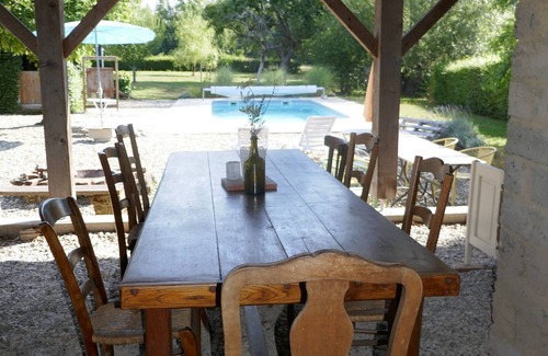 Montcony Apartment | Vacation apartment "Grenier" in a former farmhouse with pool