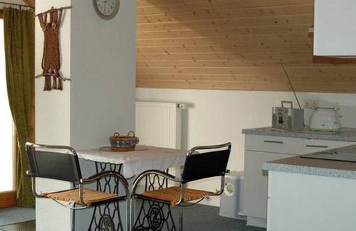 Rinnthal Apartment | Vacation apartment II (attic apartment) - Ferienwohnungen Röller