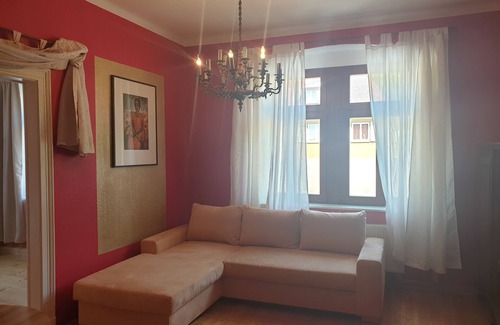 Niederpoyritz Apartment | Vacation apartment in a historic villa for up to 6 people