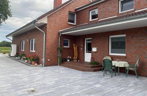 Grosefehn Apartment | Vacation apartment in a quiet, rural location