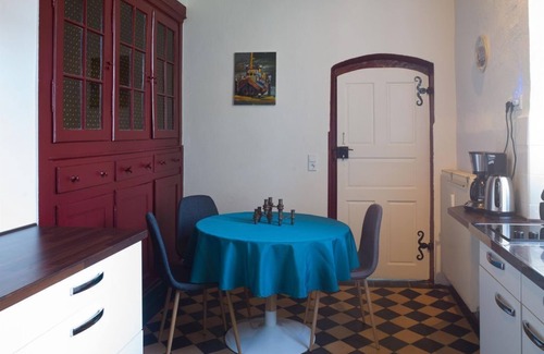 Hilbringen Apartment | Vacation apartment in the castle "de Maurice" - Hilbringen Castle