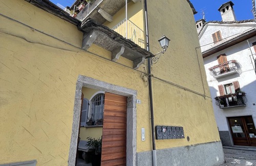 Domodossola Apartment | Vacation Apartment "Il Cortiletto"