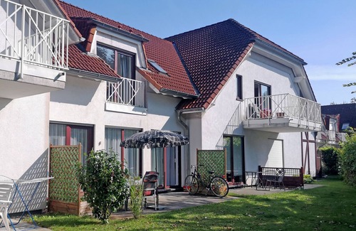 Gustow Apartment | Vacation apartment Johanna terrace and garden view - Holiday apartment Johanna with