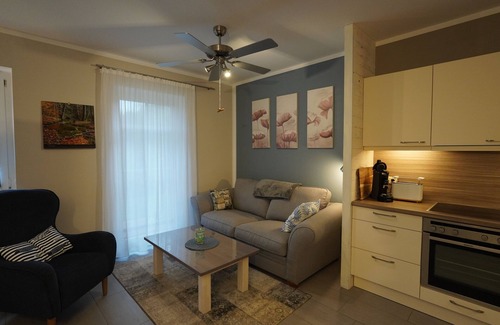 Serrahn Apartment | Vacation apartment "Kranich" on Lake Krakow with terrace and playroom