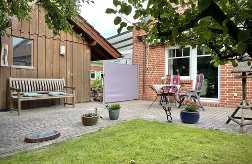 Weener Apartment | Vacation apartment Kramer, 25569 - Holiday apartment An den Flacken
