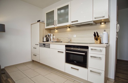 Lauterbach Apartment | Vacation apartment near the harbor with sea view - Hafenresidenz Lauterbach FeWo 2-2