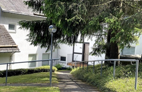 Silbach Apartment | Vacation apartment on the hillside "Alte Schule"
