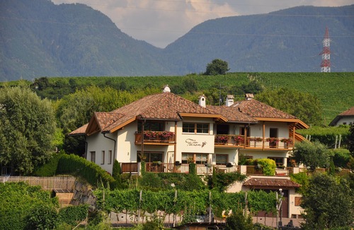 Cornaiano Apartment | Vacation apartment Obst