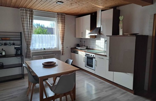 Ahorn Apartment | Vacation apartment right by the forest in Upper Franconia with pool. Centrally located.