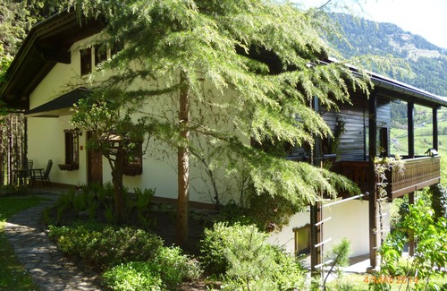 Reisseck Apartment | Vacation apartment right next to the forest,