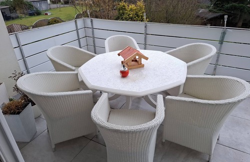 Nordenham Apartment | Vacation apartment "Schöne Zeit" with large balcony