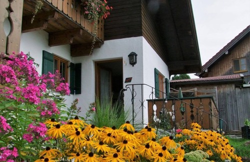 Saulgrub Apartment | Vacation apartment Sonneneck, Wagner - Holiday apartment