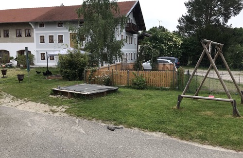Tittmoning Apartment | Vacation apartment, vacation on the horse farm