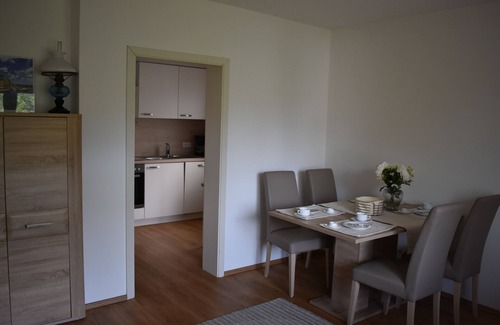 Wohra Apartment | Vacation apartment, very quietly located on the edge of the forest, with separate entrance