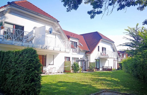 Gustow Apartment | Vacation apartment Victoria with terrace and garden view - Holiday apartment Victoria with