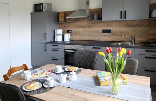 Holthusen Apartment | Vacation apartment with heated indoor pool and sauna - Haus Meta Whg. 1