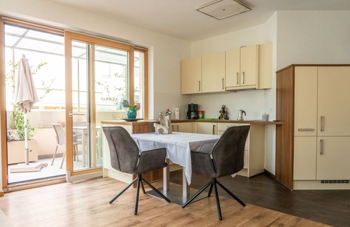 Lagundo Apartment | Vacation apartment with very large sun-drenched terrace + garage near Merano
