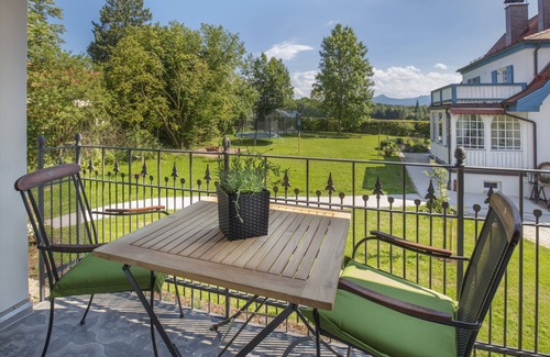 Breitbrunn a. Chiemsee Apartment | Vacation apartmentchiemsee "Gallery" Hauspirol