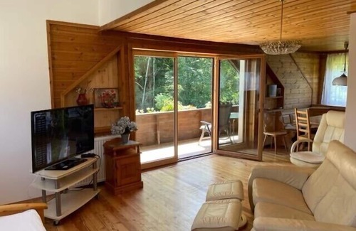 Altmuenster Apartment | Vacation apartment with balcony on the Stücklbach