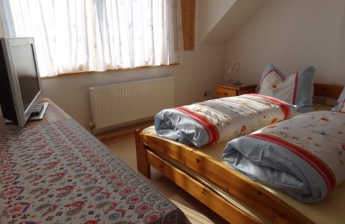 Altmuenster Apartment | Vacation apartment with balcony on the Stücklbach