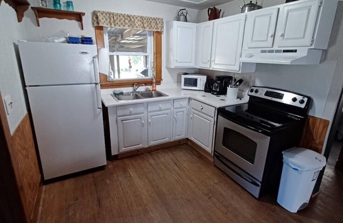 Sears Cottage | Vacation at Big Lake