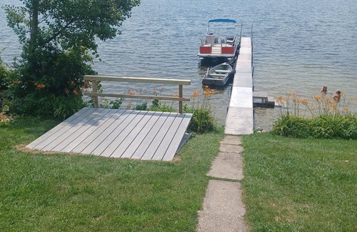 Sears Cottage | Vacation at Big Lake