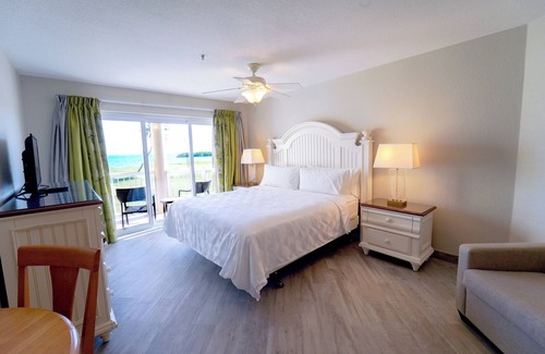 Crystal Harbour Resort | Vacation At its Finest! Pool, Near North Sound Golf Club, Seven Mile Beach