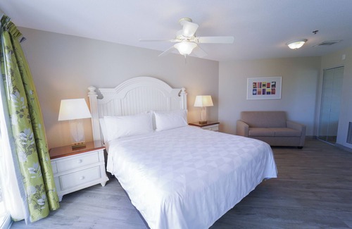 Crystal Harbour Resort | Vacation At its Finest! Pool, Near North Sound Golf Club, Seven Mile Beach