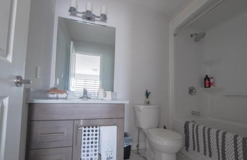 Niagara Falls House | Vacation at the Falls