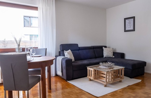 Guels Apartment | Vacation at the winery - vacation apartment "Königsfels"