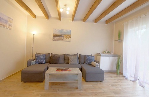 Wremen House | Vacation cottage Lanah