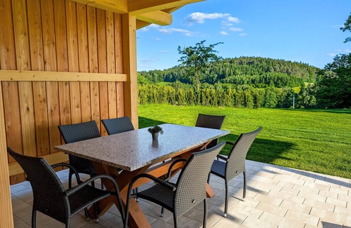 Brennberg Ski Chalet | Vacation chalet with sauna and large terrace at Ferienhof Schiegl in the bay. Forest