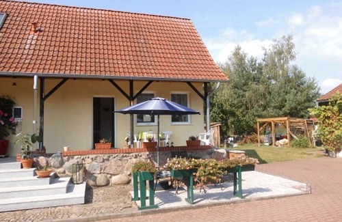 Dobbin-Linstow House | Vacation cottage Streblow