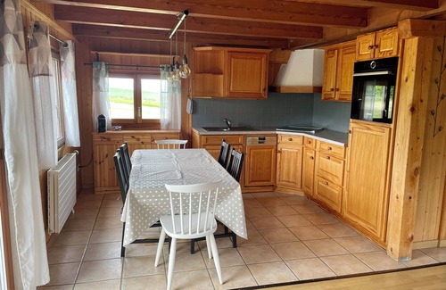 Dompierre House | Vacation cottage in a quiet country setting. Meet alpacas.