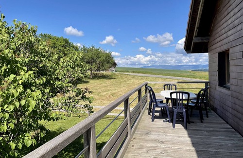 Dompierre House | Vacation cottage in a quiet country setting. Meet alpacas.