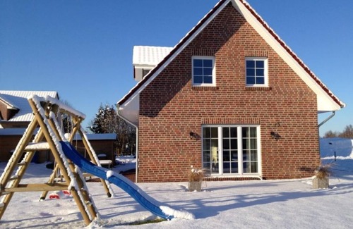 Petersfeld House | Vacation cottage Strandperle* Thülsfelder Talsperre